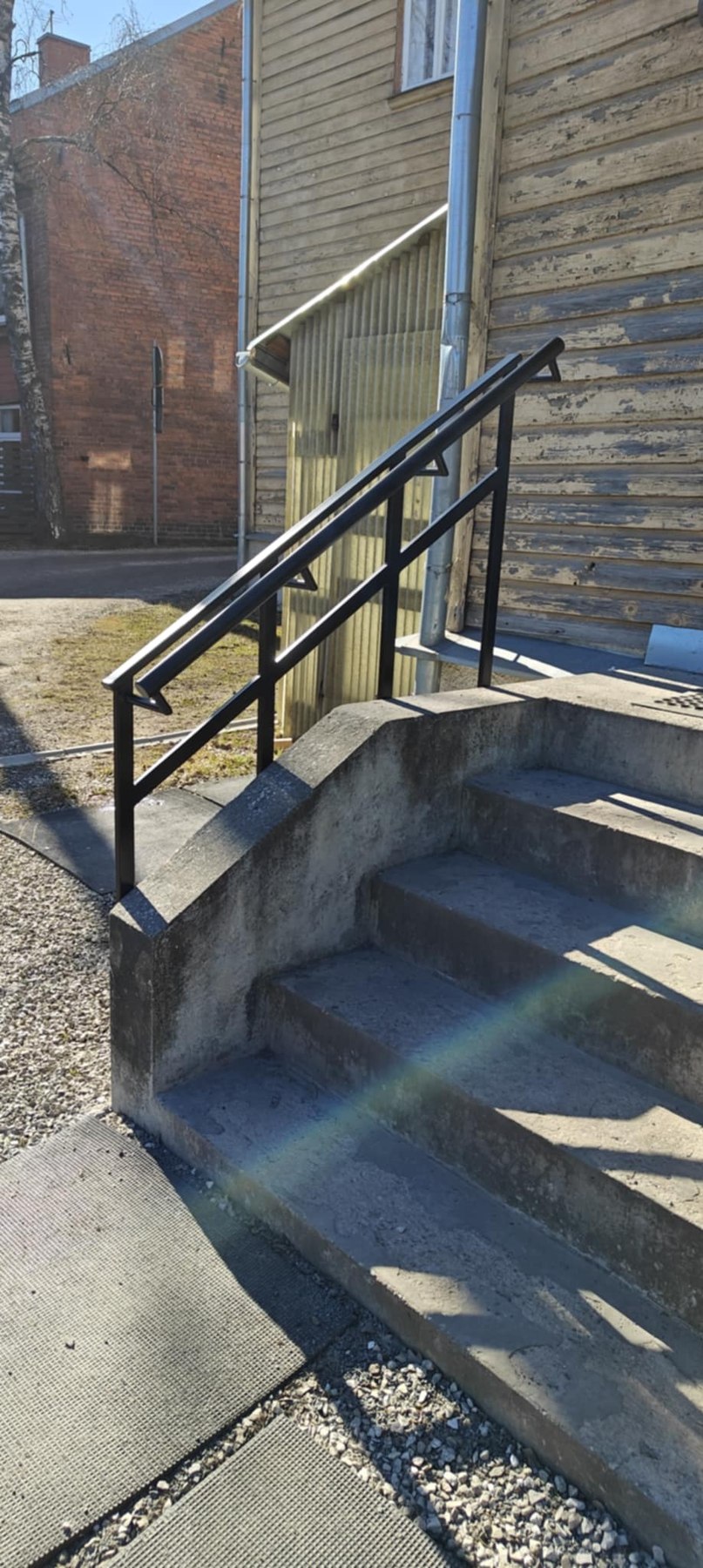 Käsipuu välistrepile